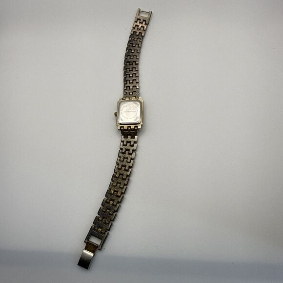 VTG Liz Claiborne Ladies Wrist Watch, New Battery - Picture 4 of 6